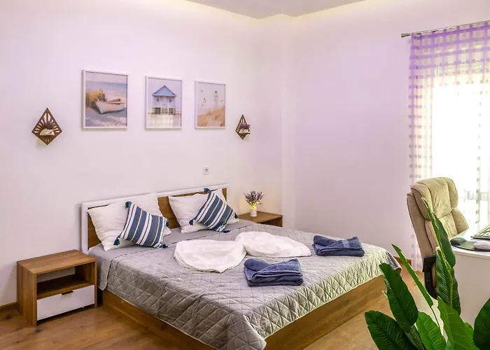 Sophie's Place Center * كافالا